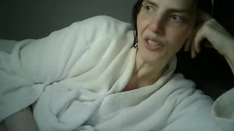 Mariejojo online show from November 17, 1:50 pm