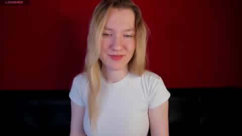 Snapshot of mariel_brown chatting on September 20, 8:15 am mariel_brown online show from September 20, 8:15 am