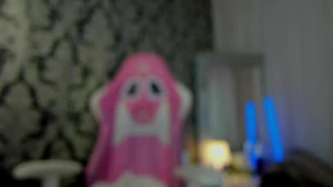 Mariel online show from March 31, 2:02 am