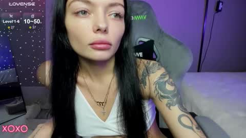 Maria  online show from November 15, 8:49 pm