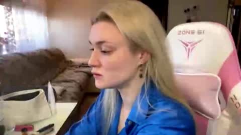 Hey Im Ash  I think together we can hit first 10 thumbs up online show from March 8, 7:12 am