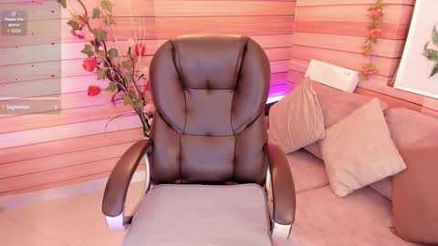 Snapshot of marien_thomson_ chatting on March 7, 9:59 pm Marien online show from March 7, 9:59 pm