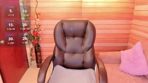 Snapshot of marien_thomson_ chatting on September 19, 1:40 am Marien online show from September 19, 1:40 am