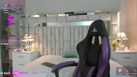 mariiahneedles online show from April 15, 12:06 am