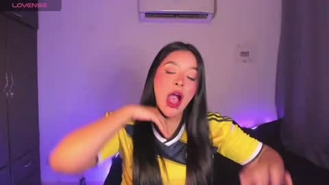 Mariana Hasper online show from June 21, 3:09 am