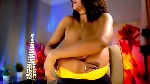 Snapshot of mariicha chatting on June 28, 7:58 am Nikita - Scroll down and read my bio please. New Pictures in Bio online show from June 28, 7:58 am