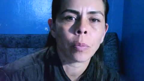 Snapshot of marilyn_xxxx chatting on December 18, 2:21 am  Marilyn  online show from December 18, 2:21 am