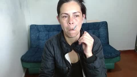 Snapshot of marilyn_xxxx chatting on October 11, 12:58 pm  Marilyn  online show from October 11, 12:58 pm