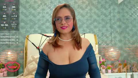 Snapshot of marilynvega77 chatting on October 30, 9:04 pm Marilyn Vega online show from October 30, 9:04 pm