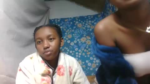 Snapshot of marinagold69 chatting on May 21, 2:40 am marinagold69 online show from May 21, 2:40 am