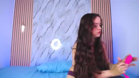 Snapshot of marinella16 chatting on October 13, 1:55 pm Marinella16 online show from October 13, 1:55 pm