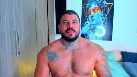 Snapshot of mario_teran chatting on November 8, 5:29 am Mario Teran online show from November 8, 5:29 am