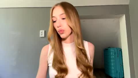 Snapshot of marioindal chatting on June 23, 10:02 am Amelia online show from June 23, 10:02 am