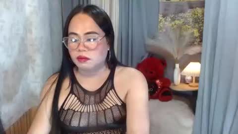 LEAH online show from March 30, 2:56 am