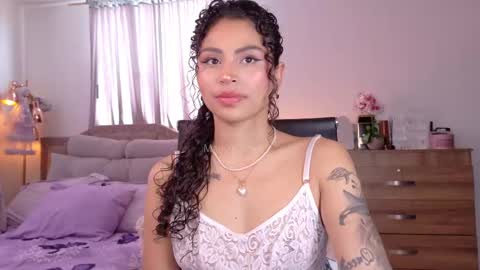 Snapshot of marivimichel03 chatting on September 28, 7:08 pm online show from September 28, 7:08 pm