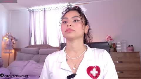 Snapshot of marivimichel03 chatting on October 19, 7:03 pm online show from October 19, 7:03 pm