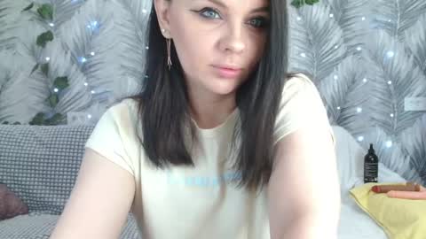 pipi online show from May 2, 2:16 am