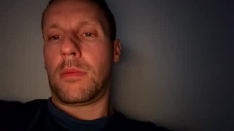 Snapshot of mark__39 chatting on October 16, 8:54 pm Mark online show from October 16, 8:54 pm