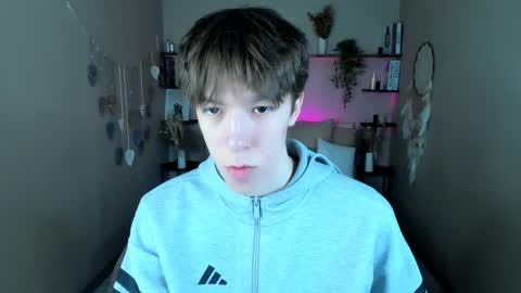 Mark online show from April 19, 9:41 am