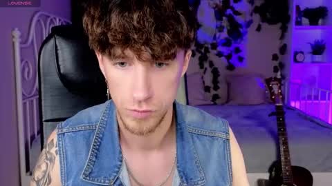 mark_caron online show from October 10, 8:19 pm