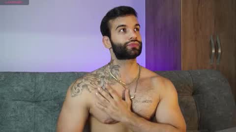 Snapshot of mark_hazze chatting on November 1, 10:56 pm Mark online show from November 1, 10:56 pm