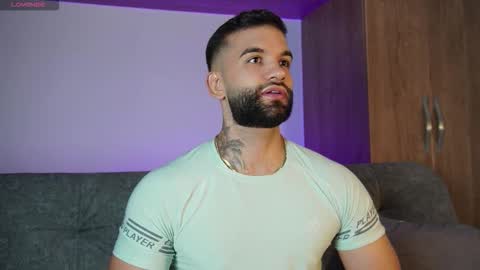 Snapshot of mark_hazze chatting on November 4, 9:58 pm Mark online show from November 4, 9:58 pm