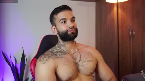 Snapshot of mark_hazze chatting on November 13, 10:08 pm Mark online show from November 13, 10:08 pm