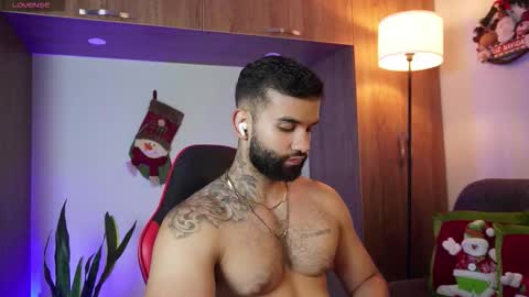 Snapshot of mark_hazze chatting on November 28, 11:29 pm Mark online show from November 28, 11:29 pm