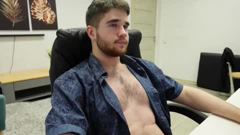 MARK MAXIM online show from October 4, 8:29 pm