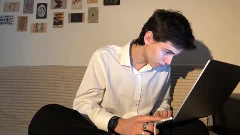 Mark online show from October 17, 9:34 am