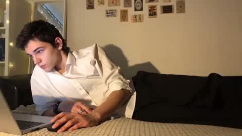 Mark online show from October 19, 11:11 am