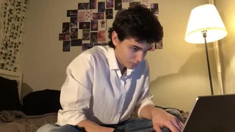 Mark online show from October 25, 12:34 pm