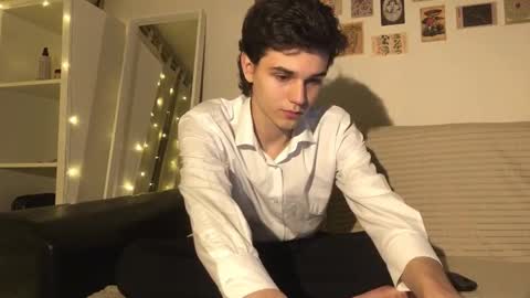 Mark online show from November 4, 3:00 pm