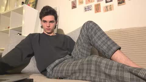 Mark online show from November 24, 2:28 pm