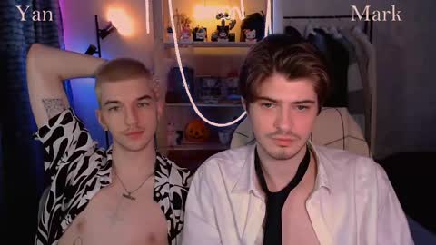 Snapshot of mark_sun chatting on March 21, 3:37 pm Mark online show from March 21, 3:37 pm