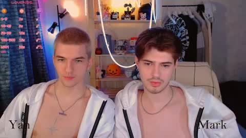 Snapshot of mark_sun chatting on March 27, 6:18 pm Mark online show from March 27, 6:18 pm