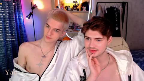 Snapshot of mark_sun chatting on April 4, 3:42 pm Mark online show from April 4, 3:42 pm