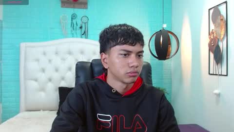 markbowie online show from November 9, 12:36 pm