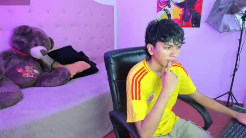 markbowie online show from March 1, 3:25 pm