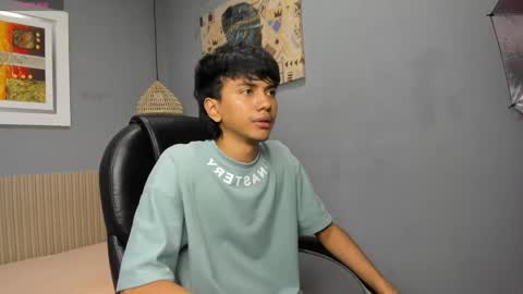 markbowie online show from April 22, 1:01 pm