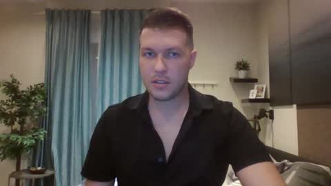 Snapshot of markster9696 chatting on March 4, 7:11 pm markster9696 online show from March 4, 7:11 pm