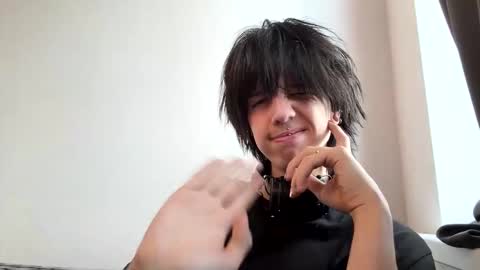 Mark online show from April 2, 1:42 pm