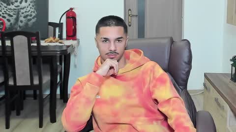 Tison online show from December 7, 1:40 pm