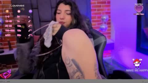 Snapshot of marllena chatting on January 7, 12:40 pm mar online show from January 7, 12:40 pm