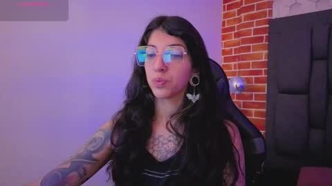 Snapshot of marllena chatting on February 18, 11:28 am mar online show from February 18, 11:28 am