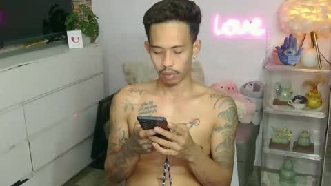 Snapshot of marlmoreno10 chatting on March 26, 7:58 am marlmoreno10 online show from March 26, 7:58 am