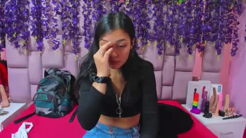 Marly Anal  online show from December 23, 1:45 pm