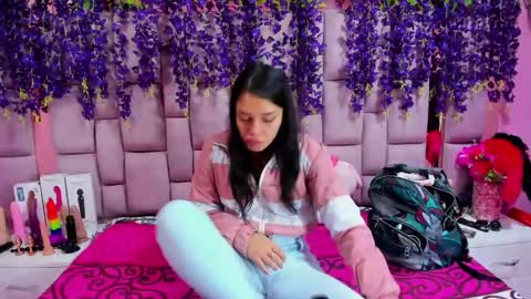 Marly Anal  online show from February 18, 1:33 pm