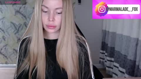 Snapshot of marmalade_fox chatting on May 17, 2:24 pm Marmalade Fox online show from May 17, 2:24 pm
