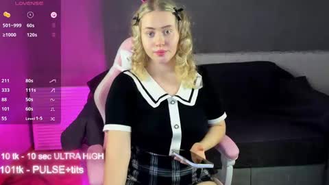 Snapshot of marmel199 chatting on December 10, 9:00 pm Liza online show from December 10, 9:00 pm